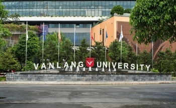 Đại học Văn Lang bị ‘tấn công’: Không thể bao biện là “bảo vệ lẽ phải”