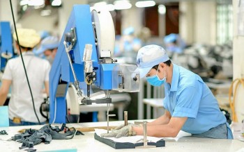 Thủ tướng yêu cầu chấn chỉnh kỷ cương, cải thiện môi trường kinh doanh