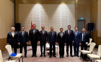 Thúc đẩy hợp tác năng lượng Việt Nam - Azerbaijan