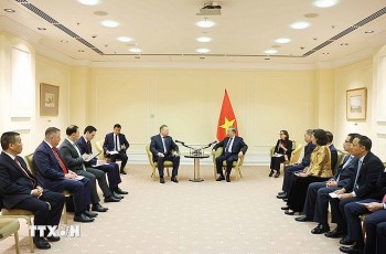 Tổng Bí thư tiếp các doanh nhân tiêu biểu dự Diễn đàn doanh nghiệp Việt - Nga