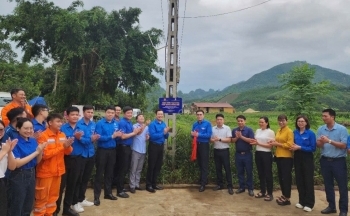 Khánh thành công trình thanh niên “Thắp sáng đường quê” tại Lào Cai