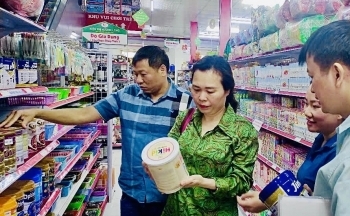 Đoàn kiểm tra liên ngành về an toàn thực phẩm làm việc tại Lai Châu