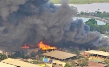 Hà Nội: Cháy lớn ở quận Nam Từ Liêm