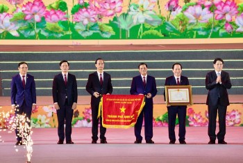 Hải Phòng: Hào hùng 70 năm giải phóng và đón nhận danh hiệu “Thành phố Anh hùng”