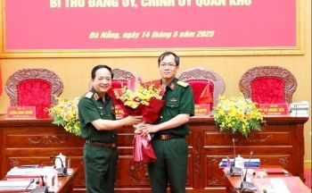 Đại tá Lương Đình Chung giữ chức Chính ủy Quân khu 5