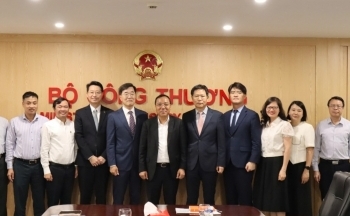Thứ trưởng Nguyễn Hoàng Long làm việc với Hanwha Energy về dự án điện khí LNG