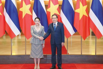 Chủ tịch Quốc hội Trần Thanh Mẫn hội kiến Thủ tướng Thái Lan