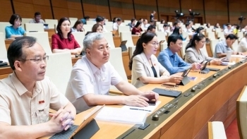 1 luật sửa 7 luật: Tăng ưu đãi đầu tư công nghệ, cắt giảm thủ tục hành chính