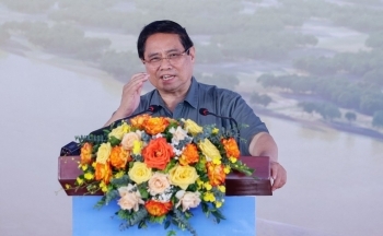 Thủ tướng: Hoàn thành cầu Tứ Liên trong 24 tháng