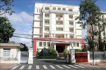 Chi cục Thuế khu vực XIX tạm hoãn xuất cảnh 18 cá nhân