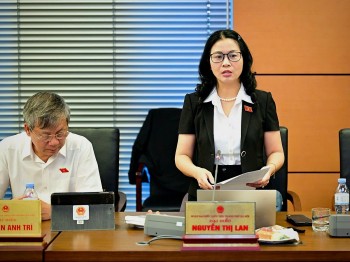 Miễn học phí giúp dân yên tâm sinh và nuôi con