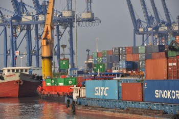 Xuất nhập khẩu vượt 313 tỷ USD, FDI chiếm tỷ trọng lớn