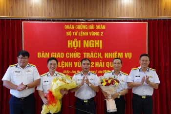 Hội nghị bàn giao chức trách, nhiệm vụ Tư lệnh Vùng 2 Hải quân
