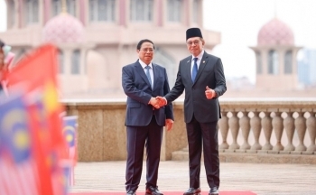 Thủ tướng Anwar Ibrahim chủ trì lễ đón Thủ tướng Phạm Minh Chính thăm chính thức Malaysia