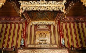 Phó Thủ tướng truy trách nhiệm vụ 'Ngai vua triều Nguyễn' bị phá hoại