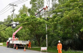 EVNHCMC chủ động đảm bảo an toàn điện mùa mưa bão 2025