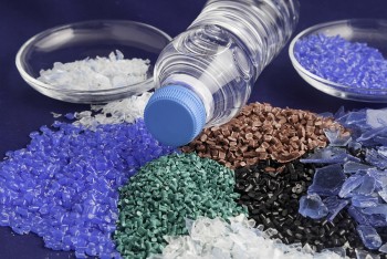 EU điều tra chống bán phá giá nhựa PET từ Việt Nam