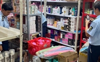 Cà Mau: Thu giữ hơn 2.000 sản phẩm mỹ phẩm không rõ nguồn gốc