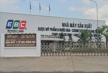 Vì sao nhà máy sản xuất mỹ phẩm cho nhà Đoàn Di Băng bị thu hồi chứng nhận?