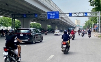 Hà Nội thí điểm phân làn cứng trên ba tuyến đường lớn