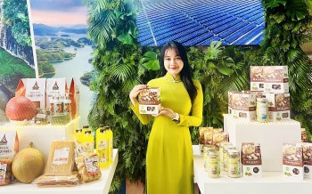 Khơi thông 'dòng chảy' sản phẩm OCOP: Kết nối tiêu thụ sản phẩm từ hội nghị liên kết ba miền