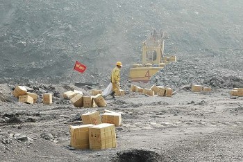 Đẩy mạnh phân cấp, phân quyền liên quan đến vật liệu nổ công nghiệp