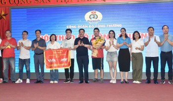 Bộ trưởng Nguyễn Hồng Diên: Hội thao là dịp để mỗi cá nhân, tập thể gắn bó hơn, đoàn kết hơn