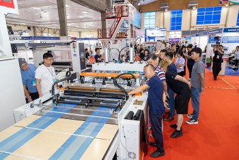 HanoiPlas 2025: Trình diễn nhiều công nghệ sản xuất nhựa