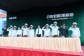Vùng 5 Hải quân tổ chức Lễ tuyên thệ chiến sĩ mới năm 2025