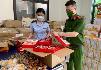 Thủ tướng yêu cầu xử lý nghiêm cán bộ tiếp tay cho buôn lậu, gian lận thương mại, hàng giả