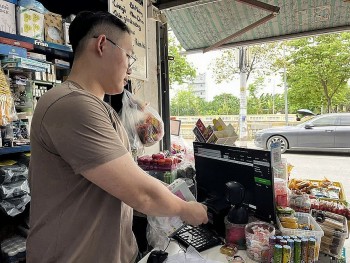 ‘Gỡ vướng’ cho hộ kinh doanh chuyển từ thuế khoán sang hoá đơn điện tử