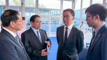 Thủ tướng Chính phủ gặp Phó Chủ tịch Trung Quốc Hàn Chính