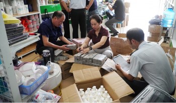 Quảng Bình: Phát hiện hàng trăm sản phẩm mỹ phẩm không rõ nguồn gốc