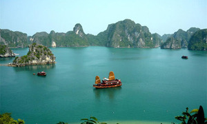 Vịnh Hạ Long được bình chọn là điểm đến lãng mạn năm 2014