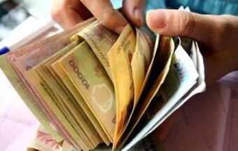 Kỳ vọng giảm lãi suất và phép thử thanh khoản ngân hàng