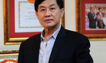 Johnathan Hạnh Nguyễn thua vợ vì nóng vội