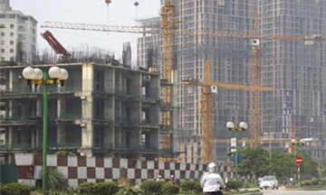 Doanh nghiệp bất động sản vẫn muốn "đánh bạc"?