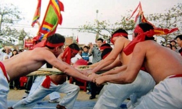 Xin làm hồ sơ Di sản văn hóa nhân loại cho Chầu văn và kéo co