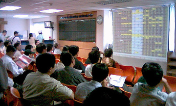 Chứng khoán ngày 16/4: Tiếp tục mất điểm