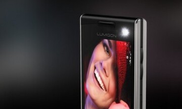 Ra mắt smartphone cao cấp hỗ trợ đèn flash cho camera trước