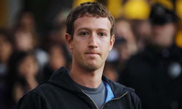 Mark Zuckerberg tự giảm lương còn 1 USD