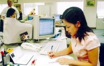 Doanh nghiệp thời lạm phát: Tăng lương để giữ nhân tài