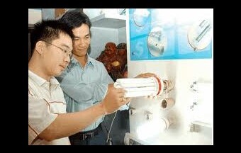 Thu mua bóng đèn hỏng để “chung tay bảo vệ môi trường”