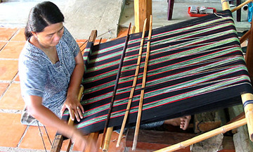 Nghệ An: Đào tạo nghề dệt thổ cẩm cho 300 lao động