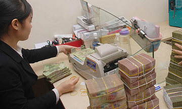 Tín dụng cuối năm: Tăng tiền ra, giảm nợ xấu