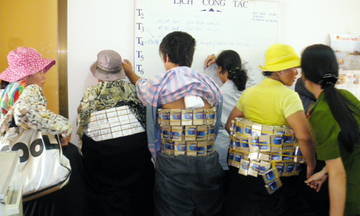 Tiếp tay cho thuốc lá nhập lậu - thiệt đơn, hại kép