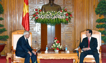 Thủ tướng Nguyến Tấn Dũng tiếp Bộ trưởng Ngoại giao Philippines