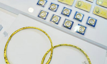 Vàng SJC, tỷ giá USD đồng loạt giảm