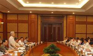 Ban Bí thư làm việc với Ban Thường vụ Lai Châu