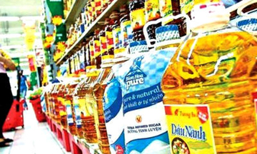 Độc chiếm thị trường dầu ăn, Vocarimex vẫn phải gom "tiền lẻ"